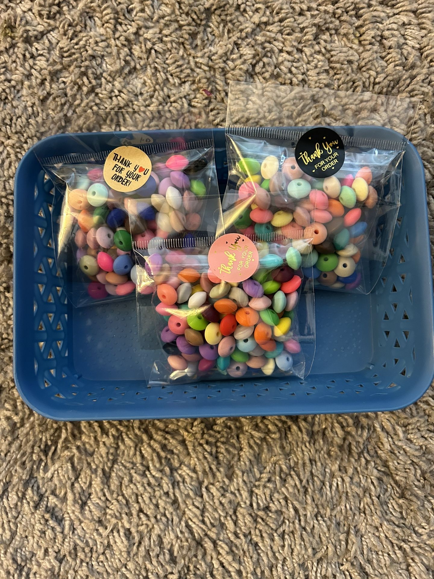 Silicone spacer beads 