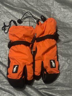 Cinch Orange Snow Mittens