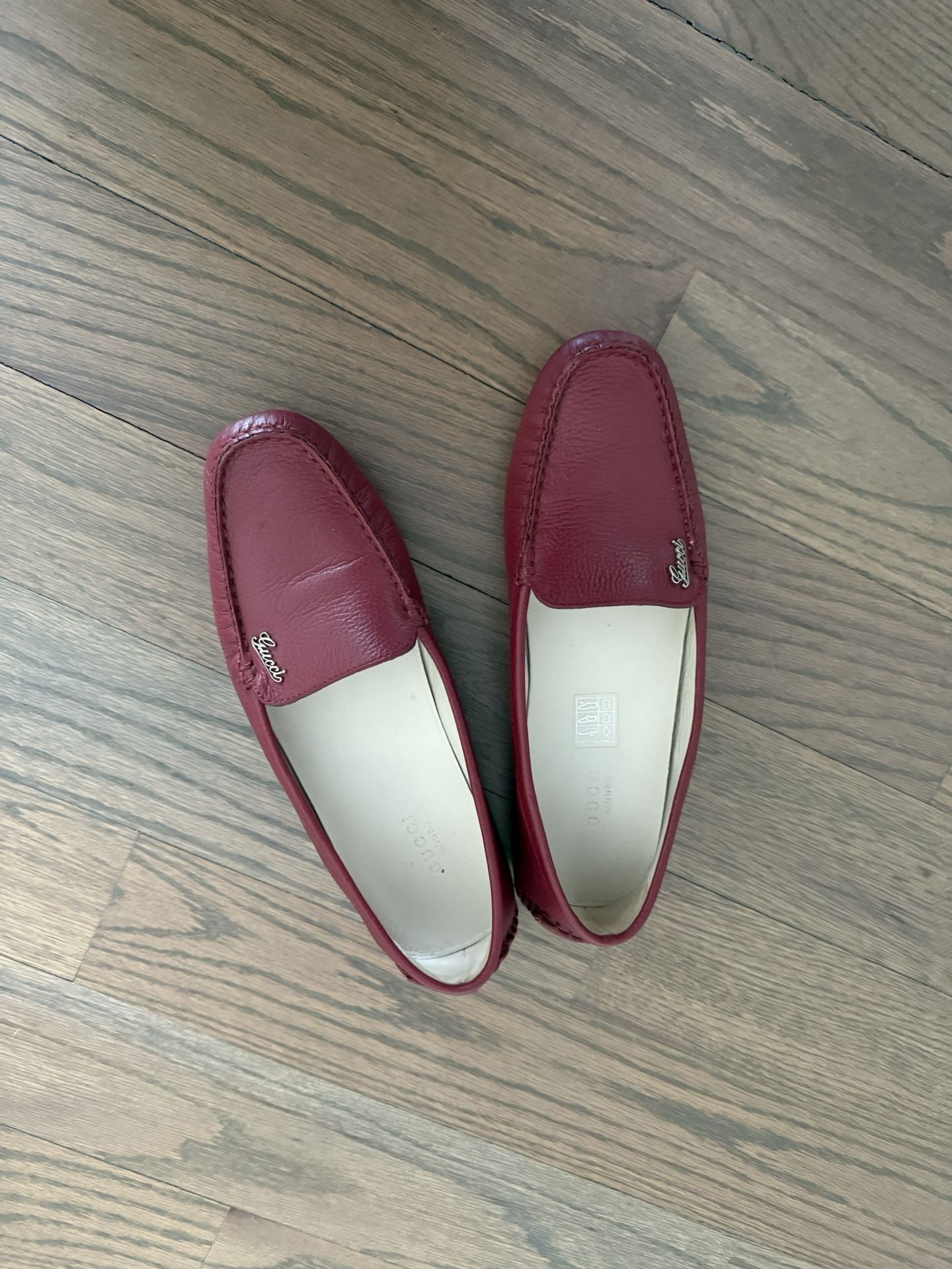 Authentic Like New Gucci loafers