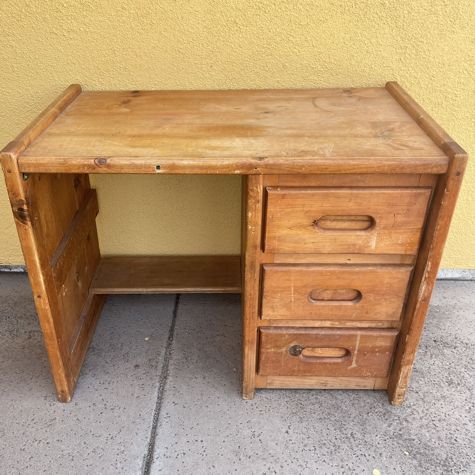 SOLID WOOD Desk w Drawers Pine