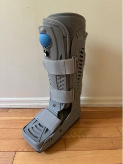 Medical Walking Boot with Inflatable Air Bladder
