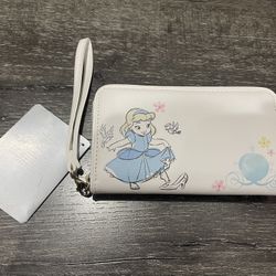 Disney Animators Collection Cinderella Wallet 