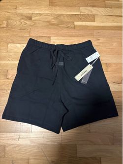 Black essentials shorts