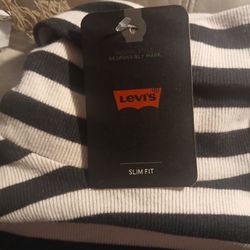 Levi's Turtle Neck New With Tags Retail 34.50 MERRY CHRISTMAS ONLY $10.00