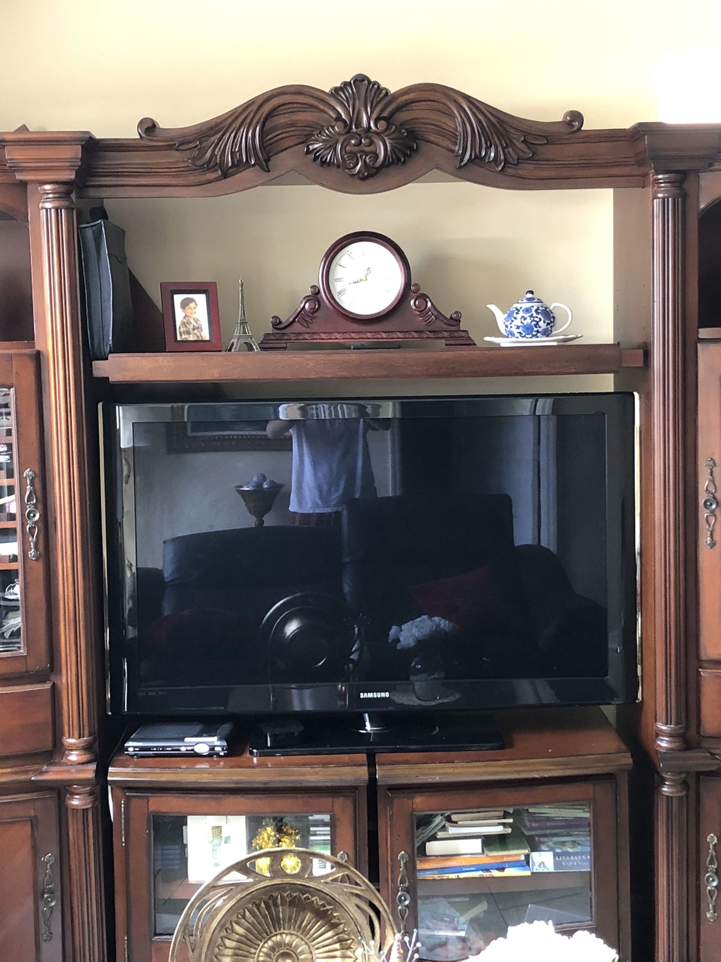 Samsung 52 inch tv 1080p HD