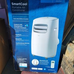  8,200 BTU PORTABLE AIR CONDITIONER