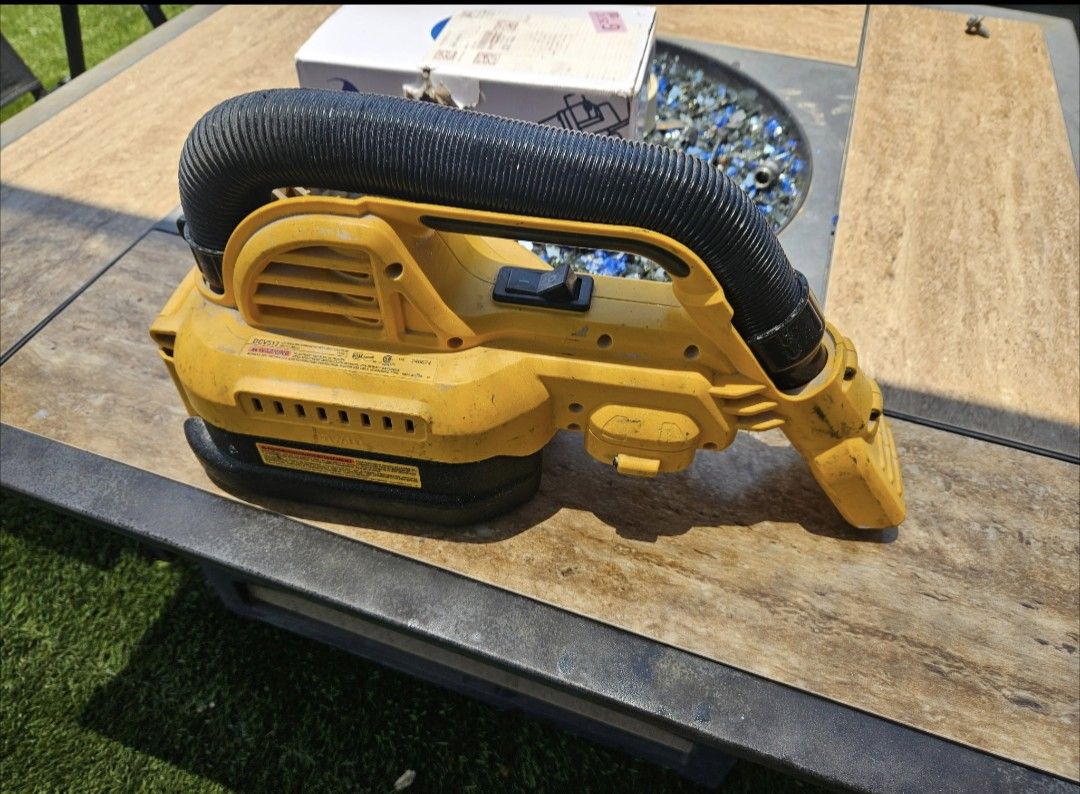DeWalt Vacuum Located In Mesa $60