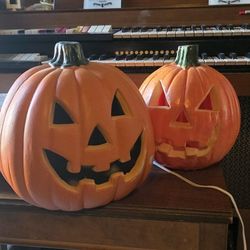 2 Pumpkins