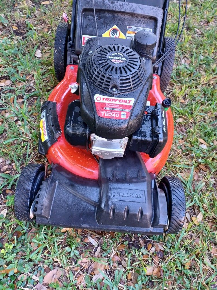 Lawn Mower Troy Bilt TB240 Power By Honda Excellent Conditions Front Wheels Drive Self Propelled Ready For Work 