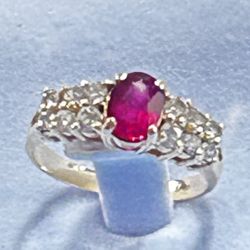 Beautiful Vintage 14k Gold Ruby With Diamonds Ring