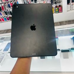 iPad Pro 13 inch m5 256gb and lte