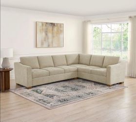Thomasville Ellsford 2-Piece Fabric Sectional Beige