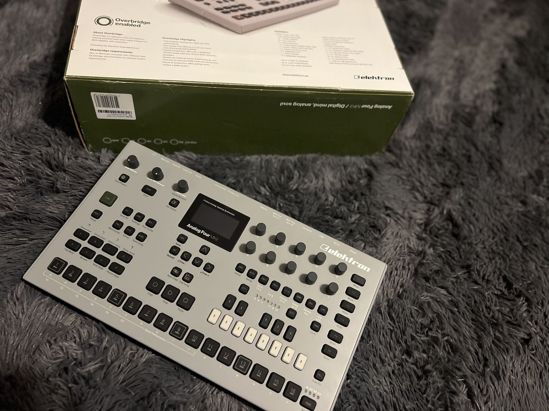 Elektron Analog Four MKII 4-voice Analog Synthesizer with Sequencer