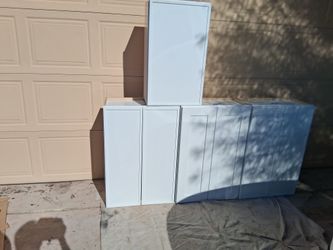 White Slim Frame Shaker Cabinets