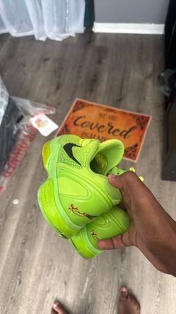 Kobes basketball shoes