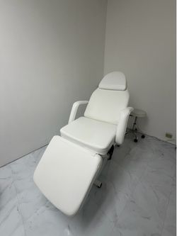 Electrical Massage, Esthetician, Aesthetician Bed