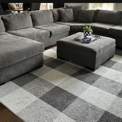 Sectional Couch 