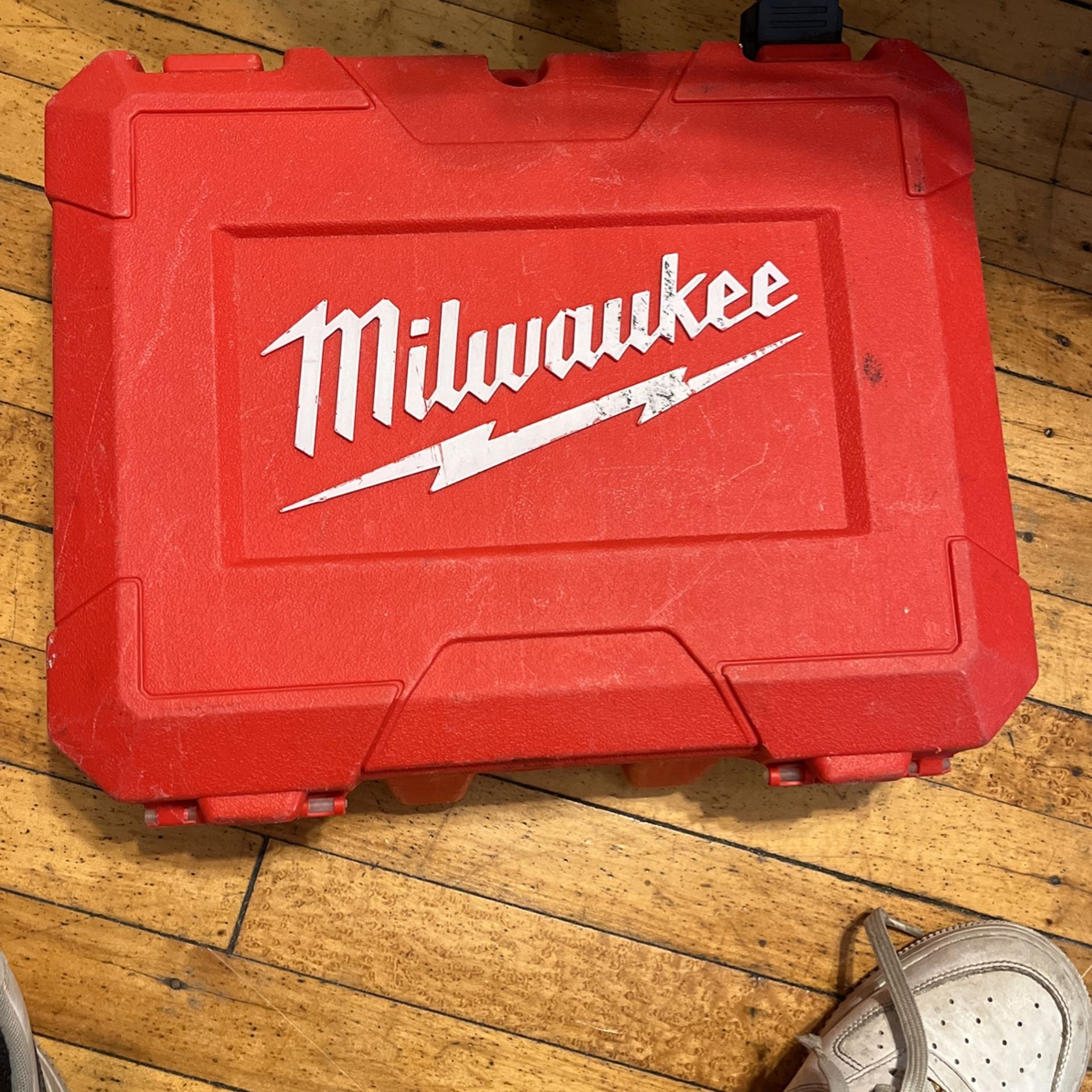 Milwaukee 2432-22 M12 ProPEX Expansion Tool Kit