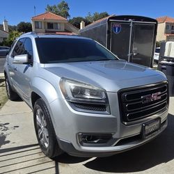 2013 GMC ARCADIA  92K  MILES SUPER CLEAN