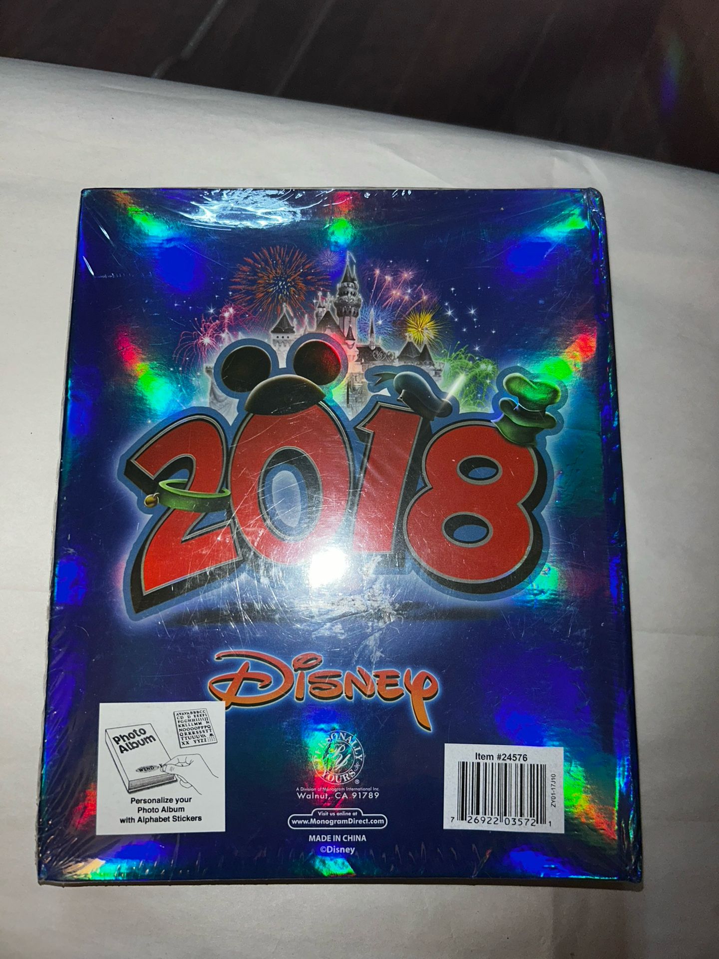 Disney Brand New never Used 2018 Photo Album Holds 200