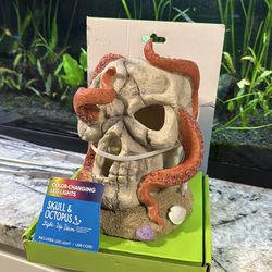 Top Fin Skull & Octopus Light-Up Aquarium Ornament