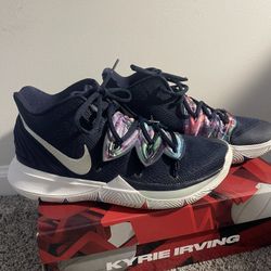 Kyrie 5 Basketball Shoes 