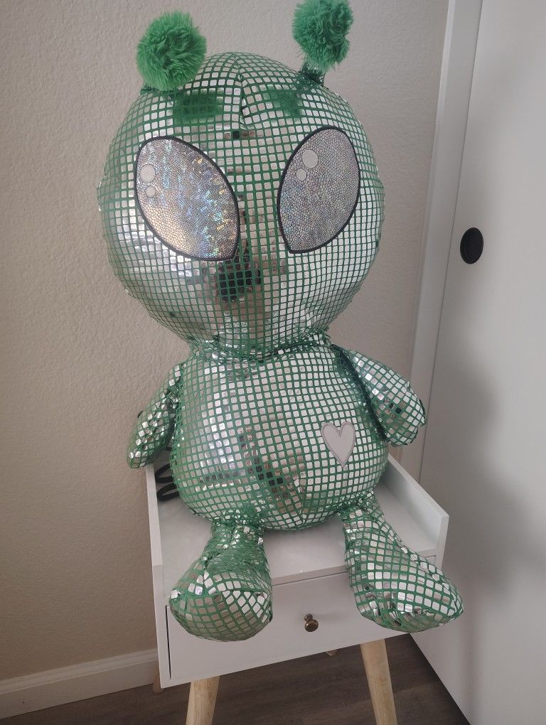Big Alien Plushie