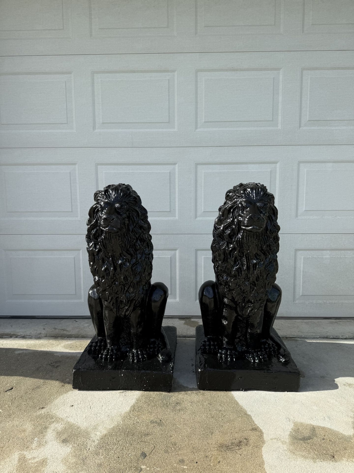Lions solid concrete statues, sets of 2 $300, please read the description.
