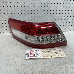 2010 2011 TOYOTA CAMRY LEFT SIDE LED TAIL LIGHT OEM 