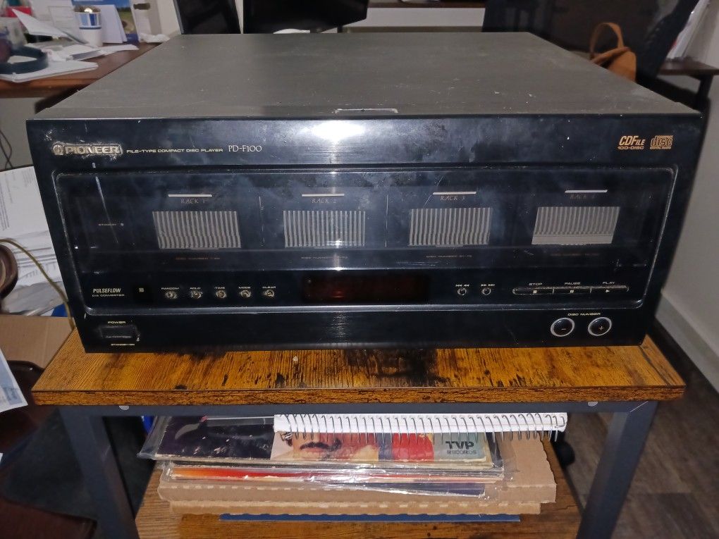 Pioneer PD-F100 100 CD Changer & CU-PD074 Remote