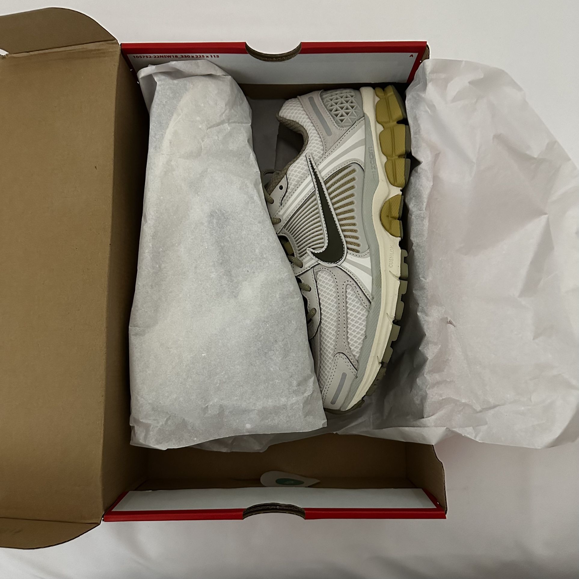 [FV0397 001] Mens Nike Zoom Vomero SP 'Light Bone Neutral Olive'