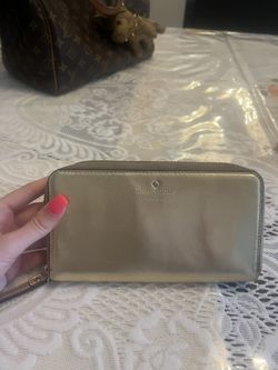 Kate Spade ♠️ Gold Wallet !!!! 