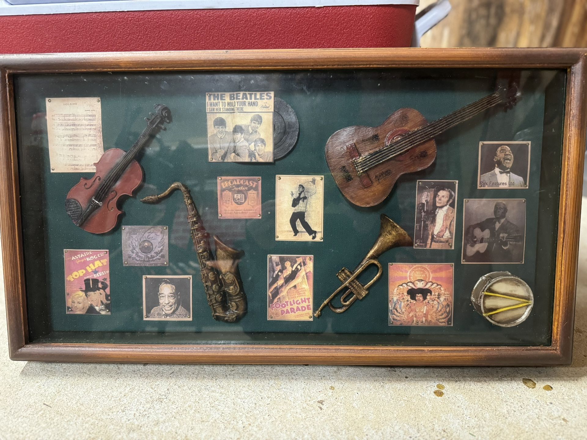 2 Shadowboxes
