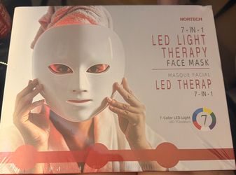 New in box led therapy face mask