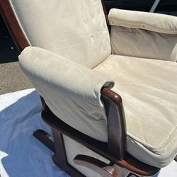 LIKE NEW SHERMAG GLIDER ROCKER OTTOMAN AND PILLOW EXPRESSO /BEIGE 