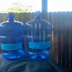 1- 5 Gallon Water Jacks