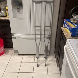 Crutches Aluminum, Adjustable 5’10” - 6’6”