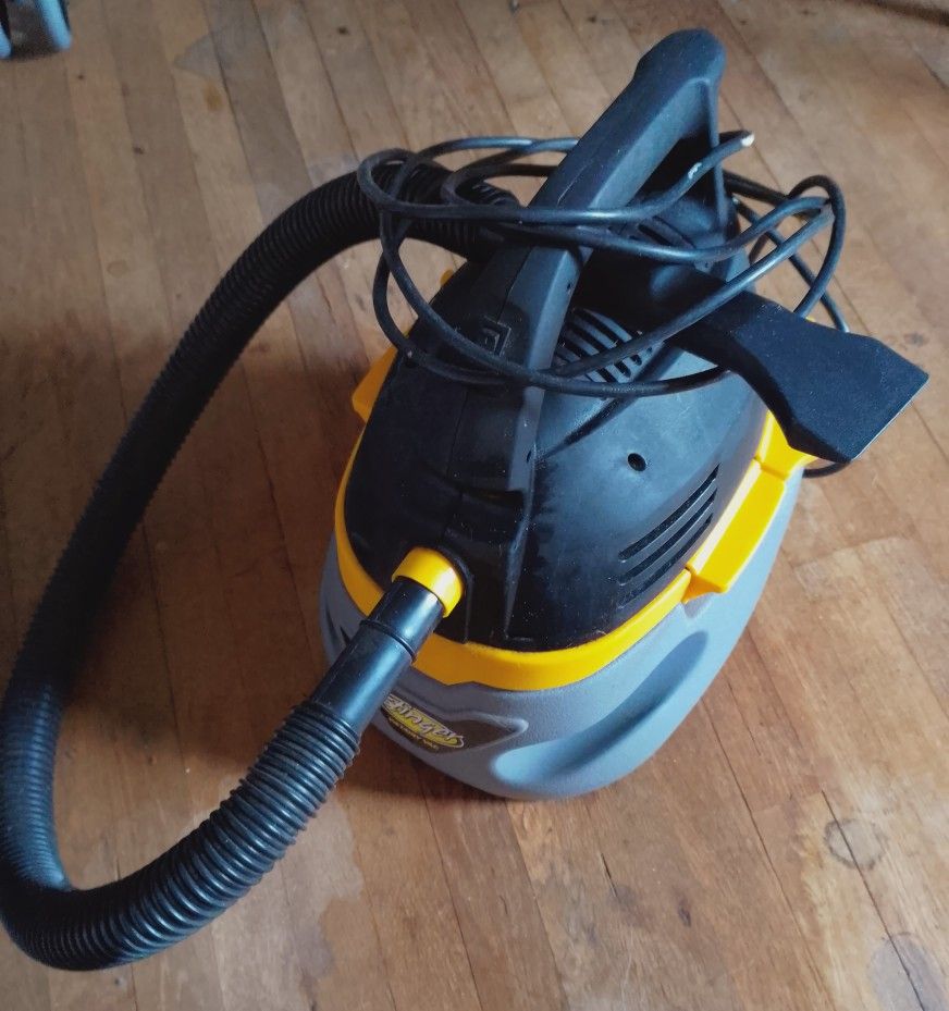 Stinger Wet/Dry Vac