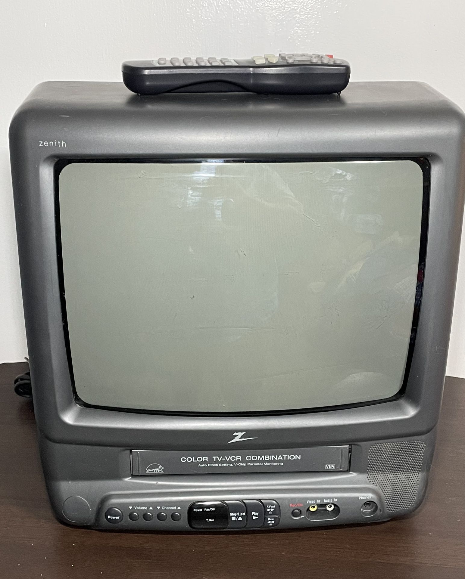 Zenith TV/VCR Combo