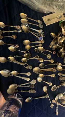 Souvenir spoons