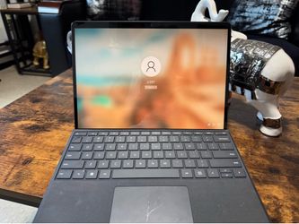 Windows Surface Pro 8