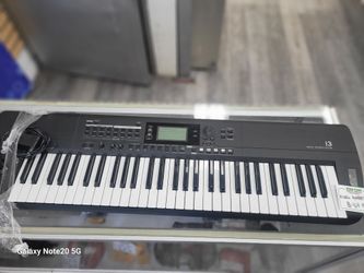 KORG i3 Music Workstation