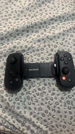 Backbone lightning game controller