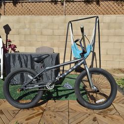 Mongoose Rebel Kids Bmx Bike Must Pick Up