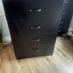 4 Drawer Dresser For Quick Sale 