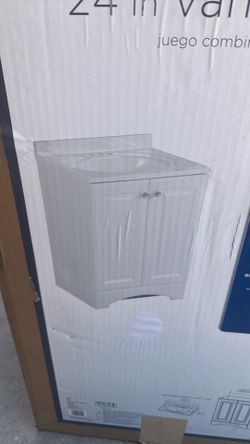 24x19  WHITE VANITY  W  WHITE TOP NEW