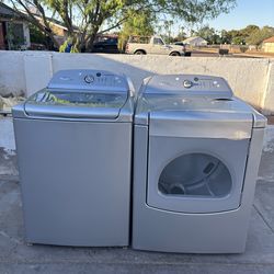Whirlpool, Washer And Dryer, Electric, Perfect, in good condition. Free delivery to the garage.