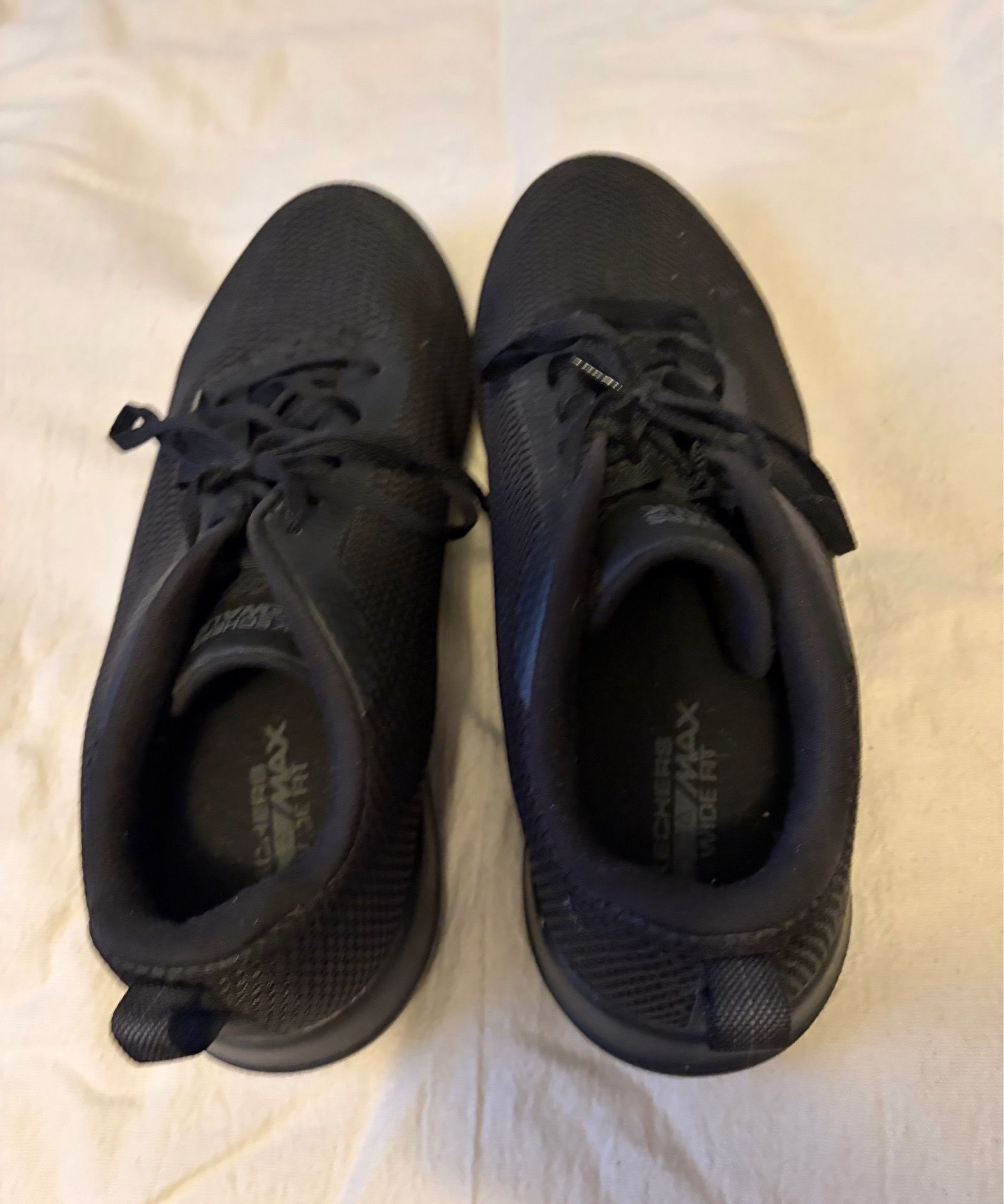 Men’s size 13 Skechers Tennis shoes Great condition! $20 - 67th ave/Bell