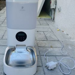 Petlibro automatic Catfeeder