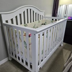 Fisher Price White Crib